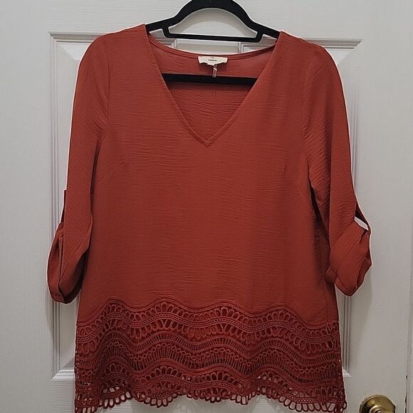 Entro 3/4 Sleeve Top - Picture 3 of 15